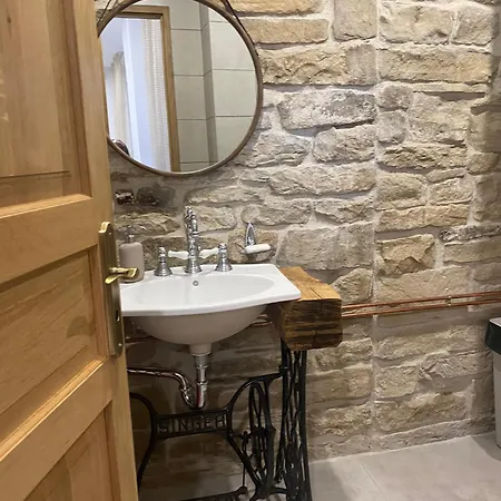 Pensión Verta House *