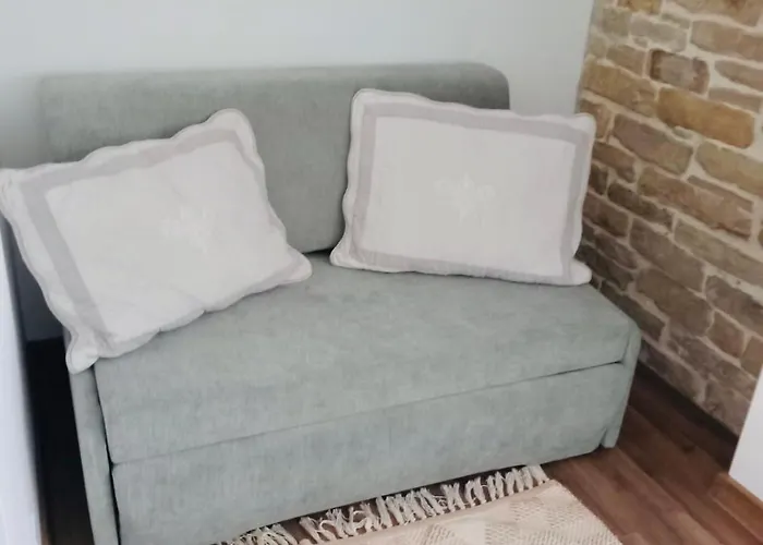 Verta House * Triawna